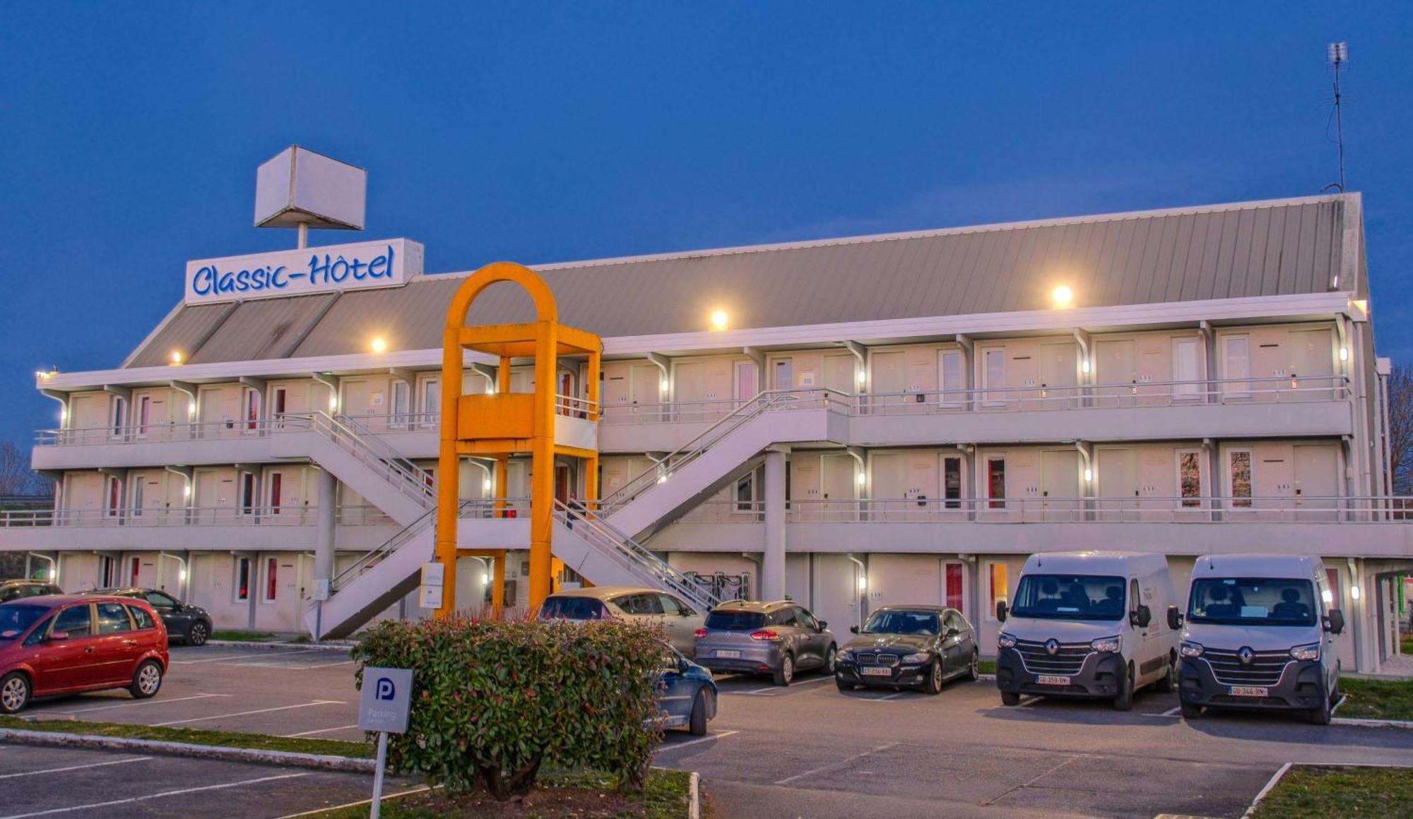 Classic Hotel - Fontenay-Trésigny Exteriör bild
