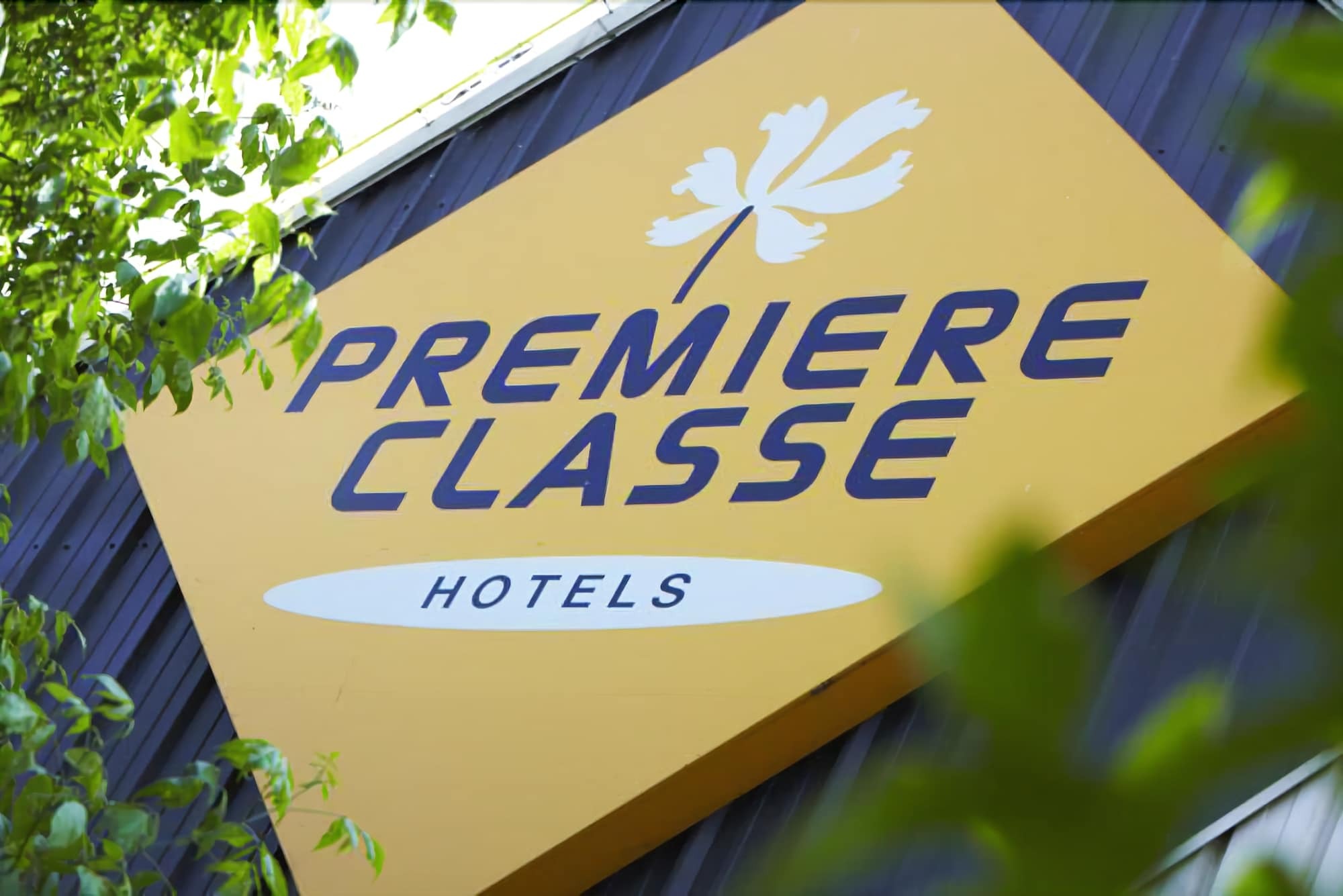 Classic Hotel - Fontenay-Trésigny Exteriör bild