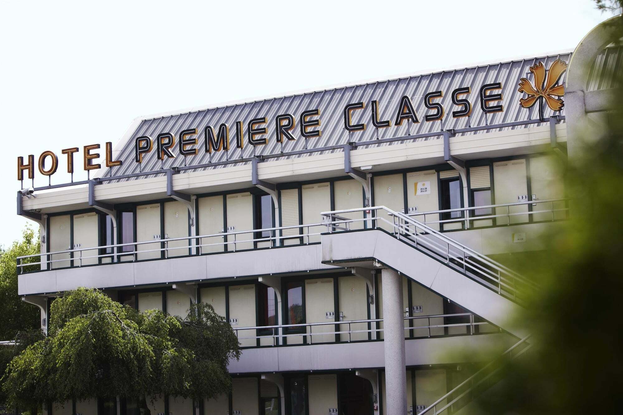 Classic Hotel - Fontenay-Trésigny Exteriör bild